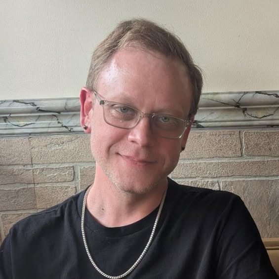 Live stream logo or thumbnail